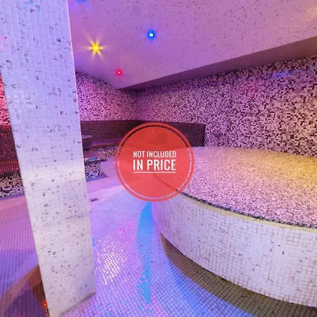 In Belvedere Holiday Club F403 Apartman *